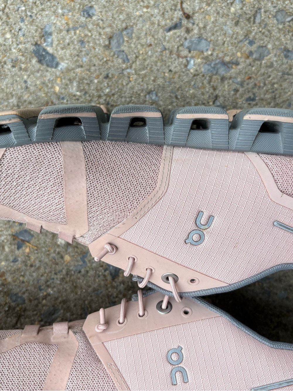 On Running Cloud Women’s Waterproof Shoes – Size 9– Blush Pink & Gray - Picture 12 of 12